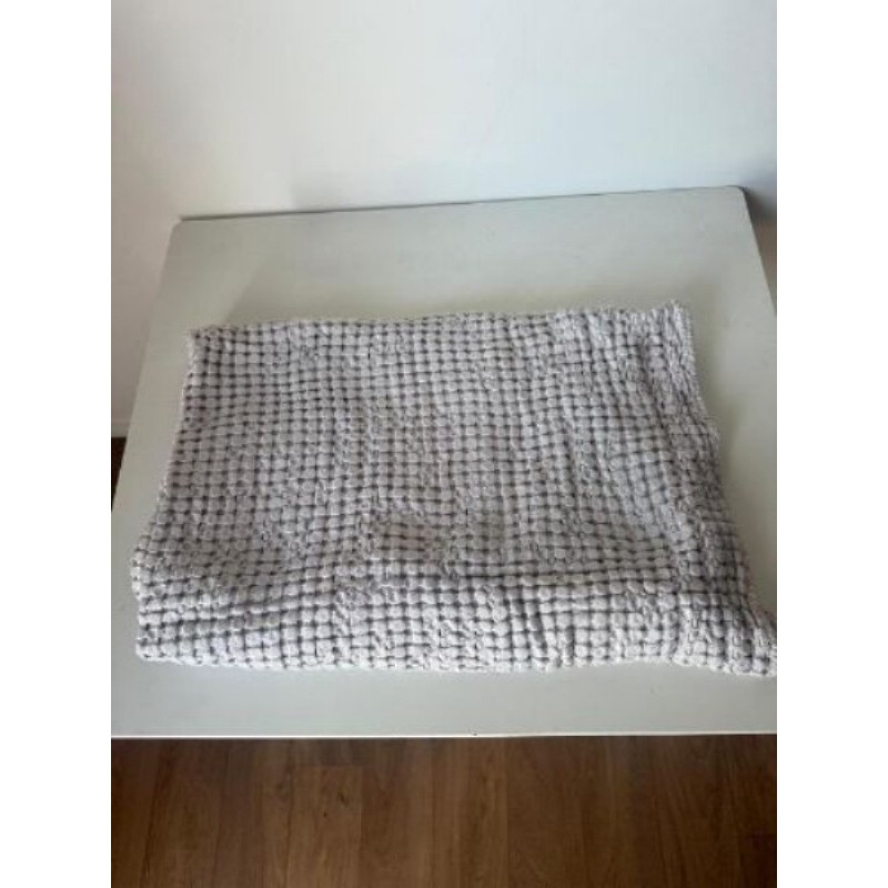Couverture gaufrée grise 