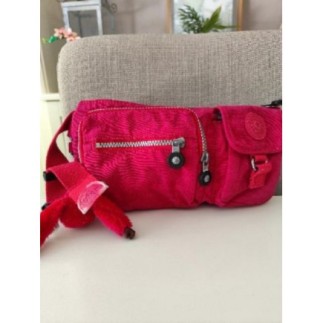 Sac banane travers ou...