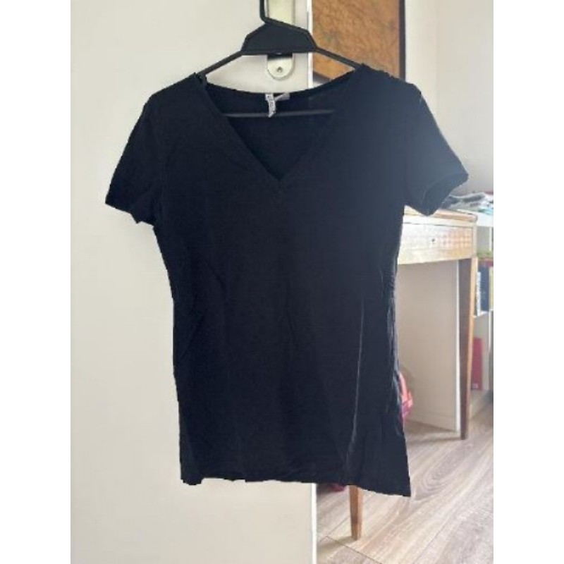 H&M - T-shirt noir col V femme - Taille M - En très bon état