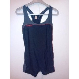 Taille 42  1 piece shorty...