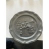 Assiette de deco en étain 