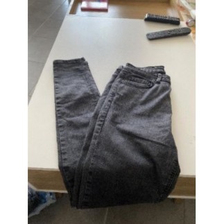 Jeans skinny gris foncé...