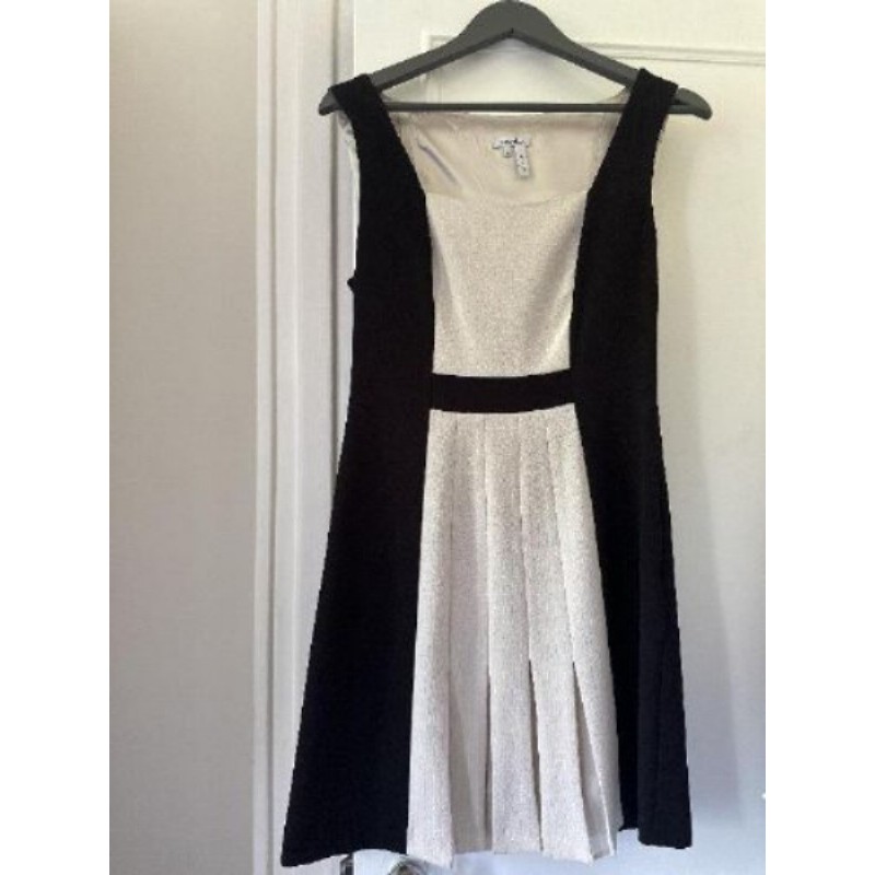 Jolie robe manoukian taille 36