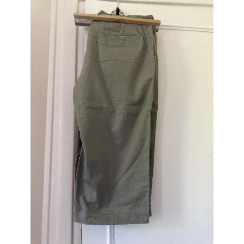Bermuda kaki en taille 38 100% coton 