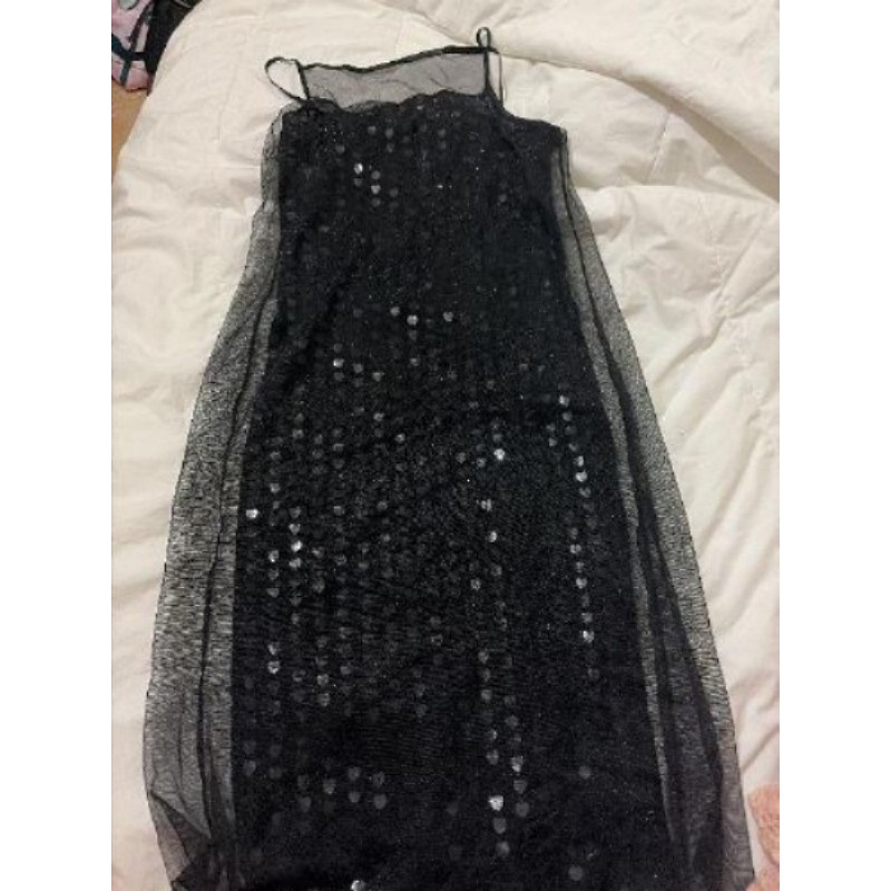 Robe noire T38 à paillettes 