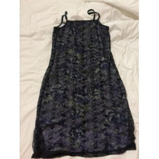 Robe fleurie dentelle noire...