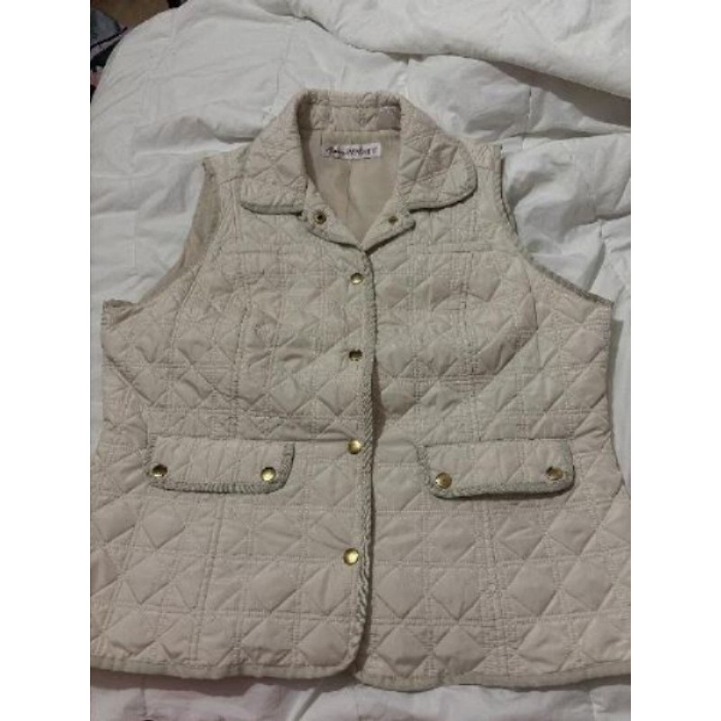 Veste sans manches T46 Anne Weyburn 