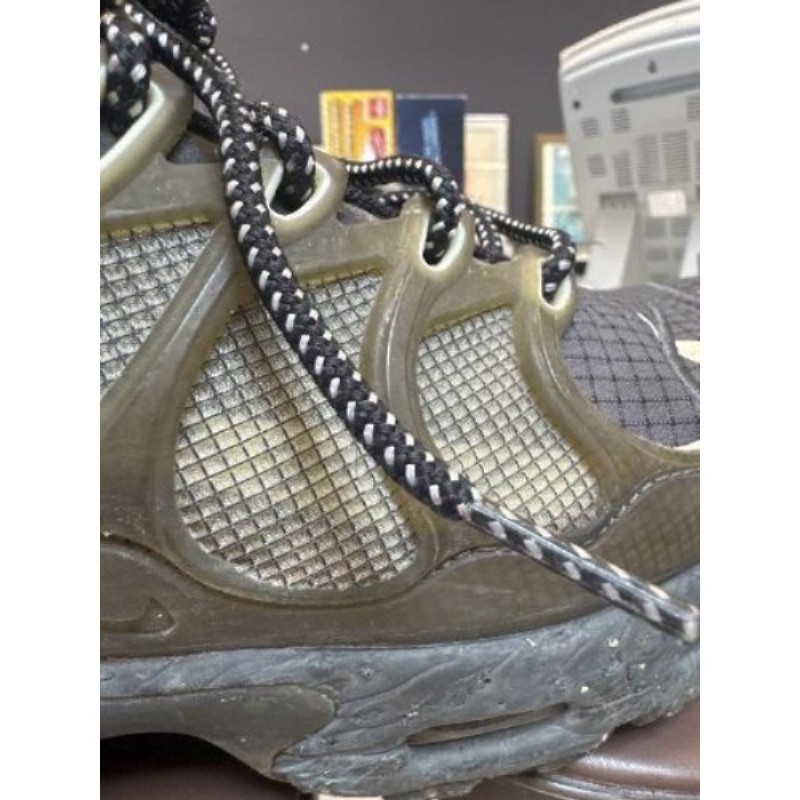 *Baskets bleu marine NIKE P44