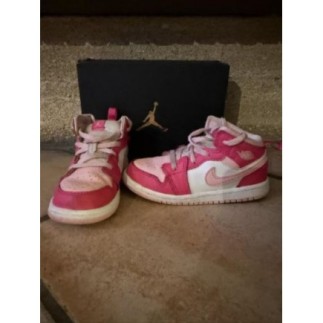 Paire de Jordan fille rose...