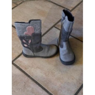 Paire de bottine en cuir...