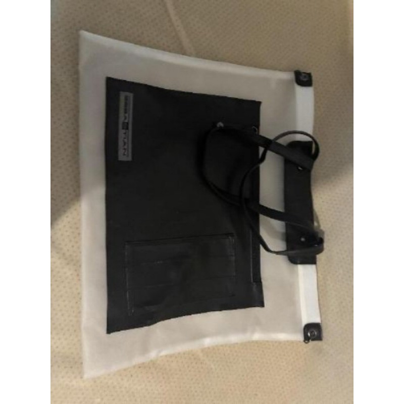 Sac transparent poche noir devant 