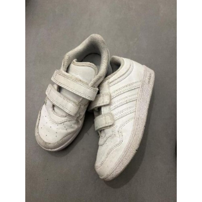 Adidas enfant 31