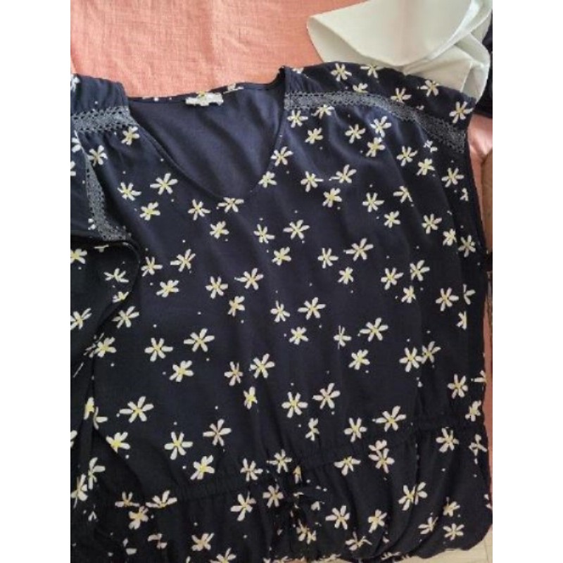 Robe bel et bo taille 48 bleu avec petites fleurs 