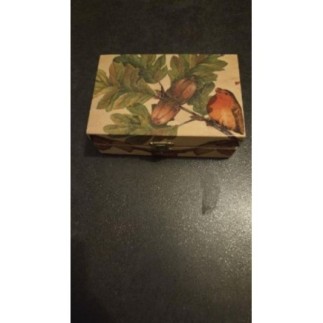 Boite en bois décor feuilles 