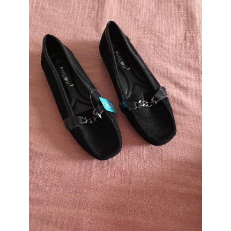 Mocassin noire neuf taille 40 