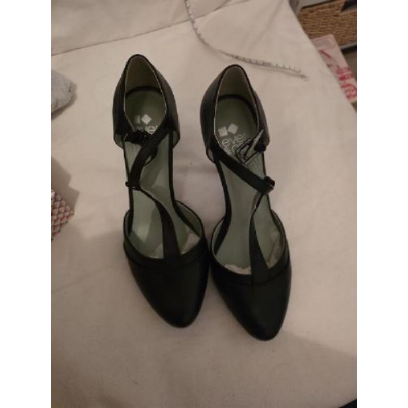 Escarpins Salomé taille 39 