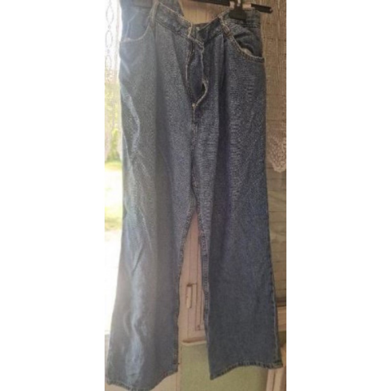  Pantalon jeans Bershka Taille 40
