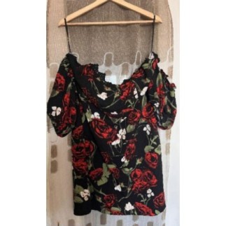 Robe noir imprimée rose...