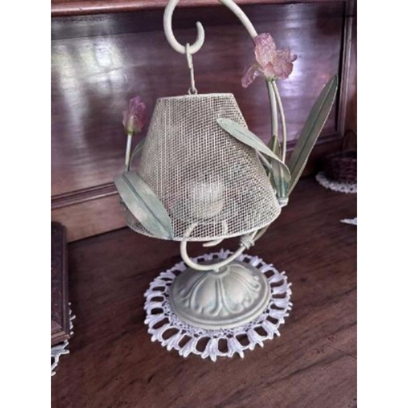Bougeoir vert en forme de lampe 