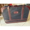 Valise en tissu bleue et bordeaux 