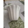 Petite cache pot blanc en porcelaine, hauteur 11 cm