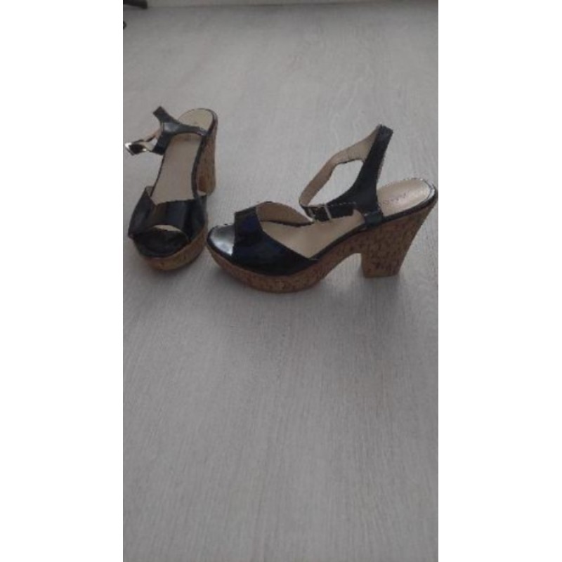 Sandales noires à talons André - T. 37