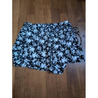 Jupe short. Neuve....