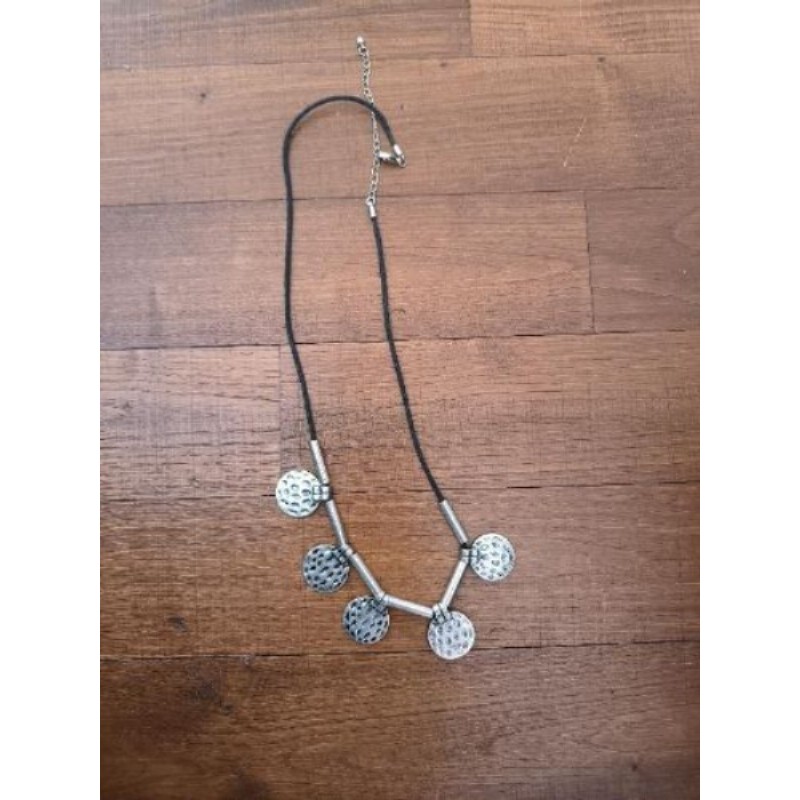 Collier argenté 