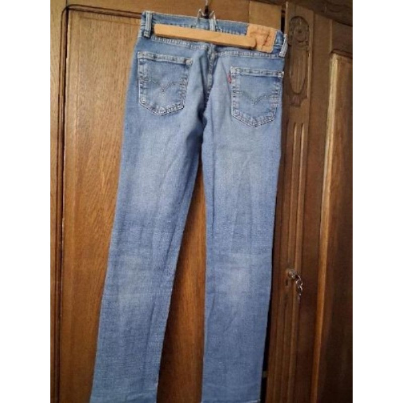 Jean homme Lewis bleu clair 511 taille 30 32 trés bon état 