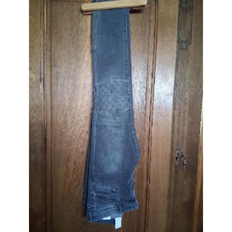 Jean femme gris taille 38 jambes étroites 