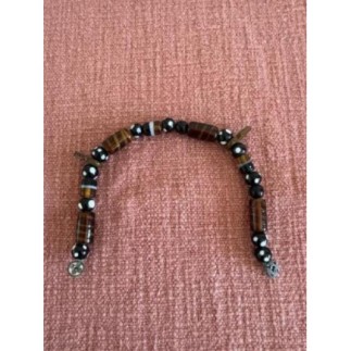 Bracelet en perles (couleur ambre et noire)