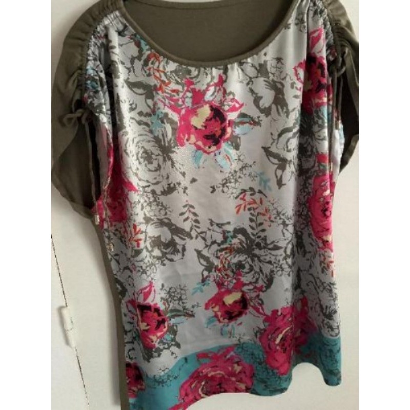 T-shirt kaki fleurs