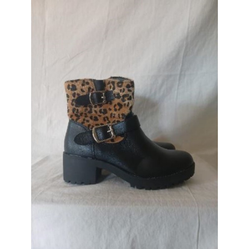 Bottines noir et léopard 37