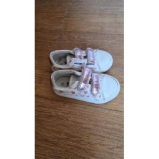 Basket blanches et rose...