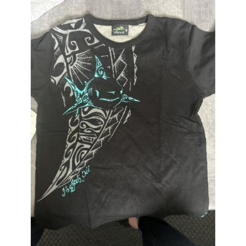 TEE shirt 8 ans 