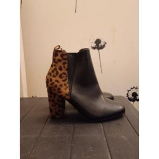Bottines noir talons...