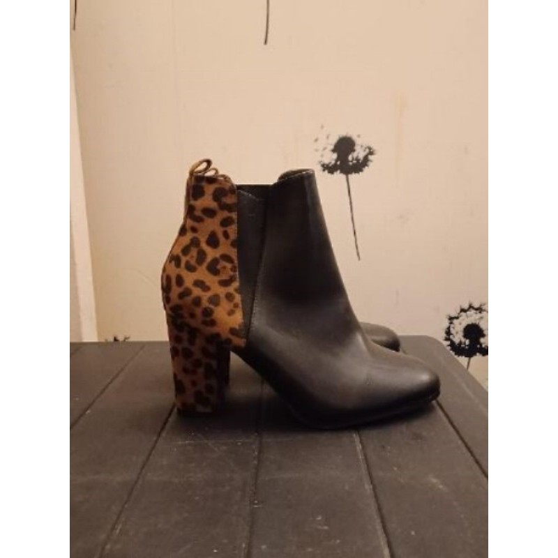 Bottines noir talons léopard 40