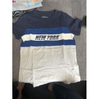 TEE shirt bleu et blanc 10...