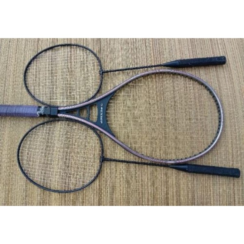 2 Raquettes bagmington + 1 Tennis