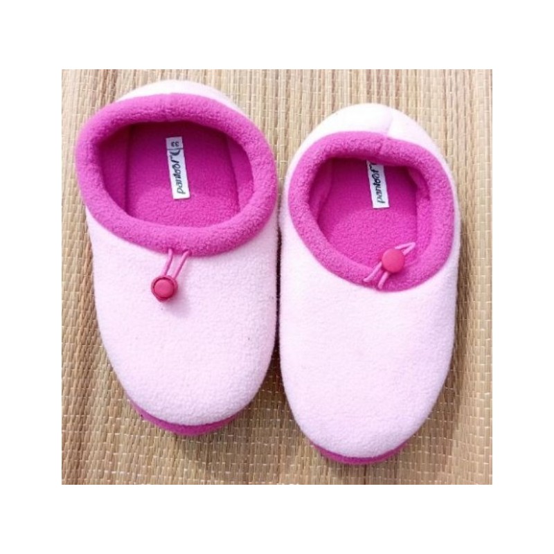 chaussons enfant neufs taille 33