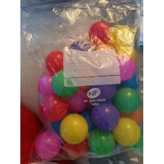 Lot de 28 balles de piscine...