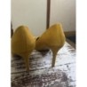 Escarpins jaune moutarde effet daim – Taille 40
