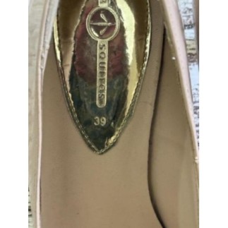 Escarpins vernis nude...