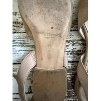 Sandales en cuir Made in Italy beige poudré – T39
