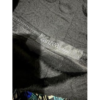     Robe pull Zanzea noire col roulé texturée – Taille L