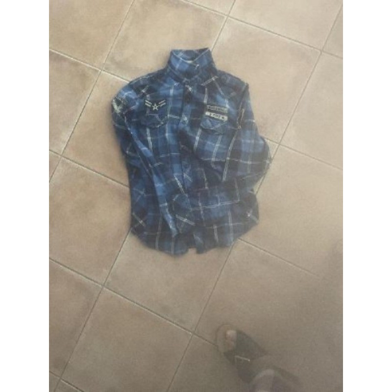 Chemise bleue à carreaux 