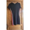 Robe PULL&BEAR Noir bandes côté blanches et rouges taille S 