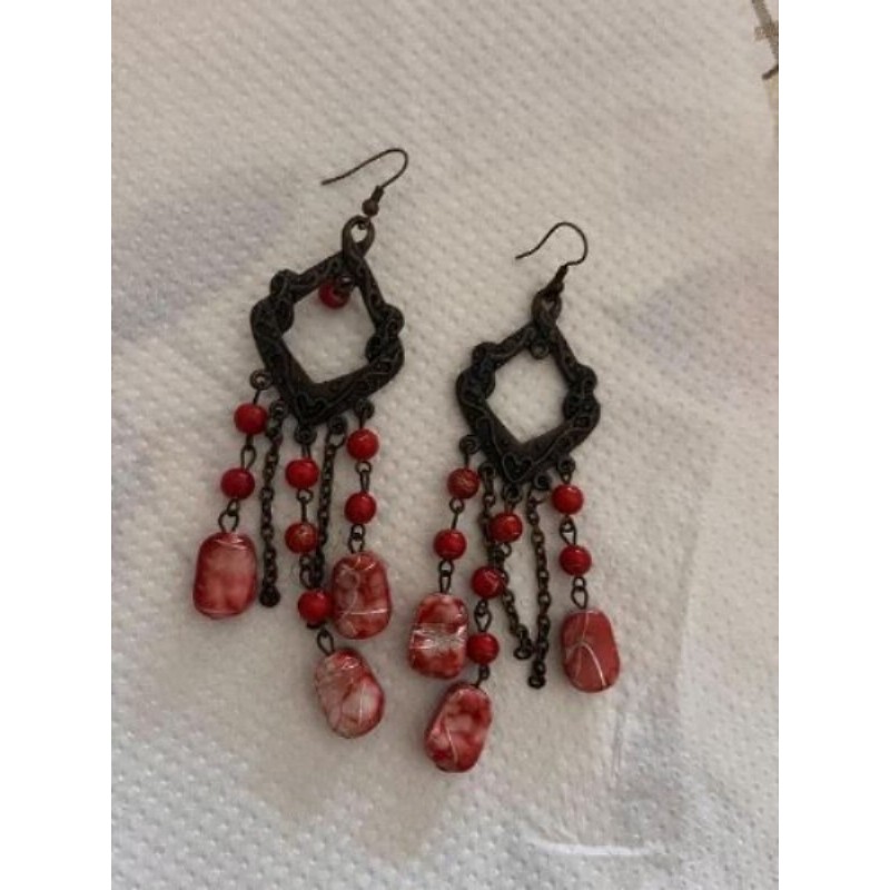 Boucles d’oreilles main grosses perles