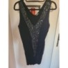 Pull échancré assez long avec sequins 