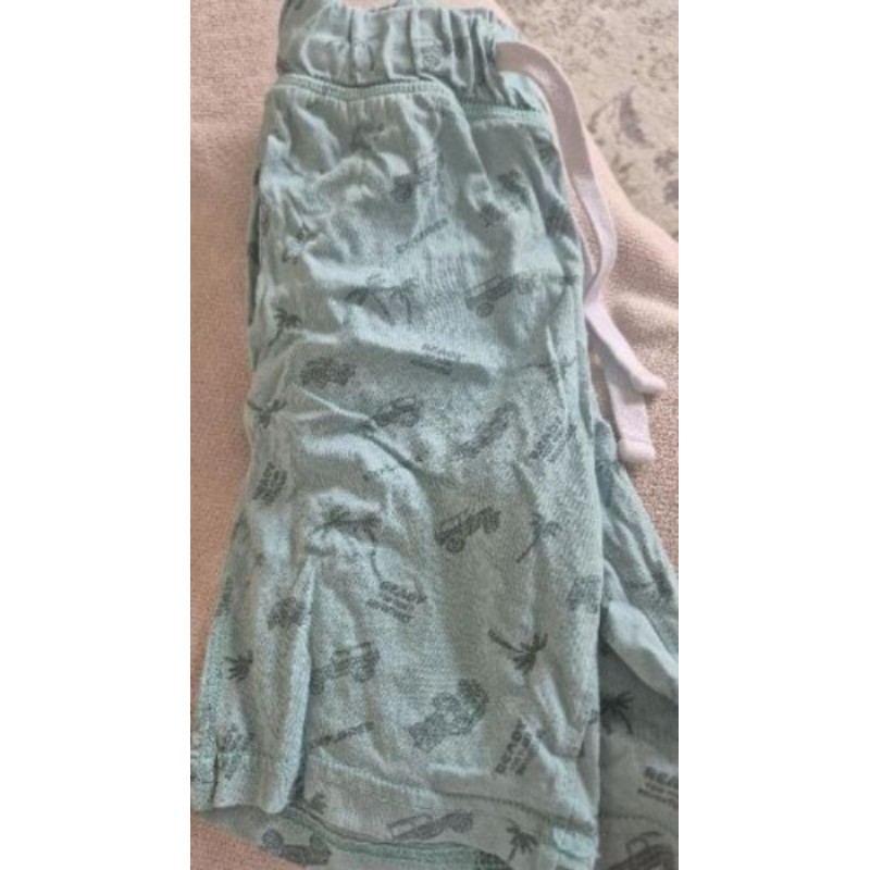 Short pyjama vert 8 ans